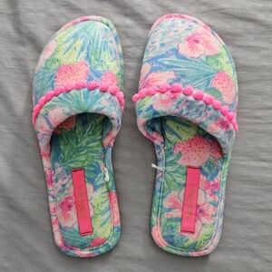 Lilly Pullitzer velour slippers, size 5/6